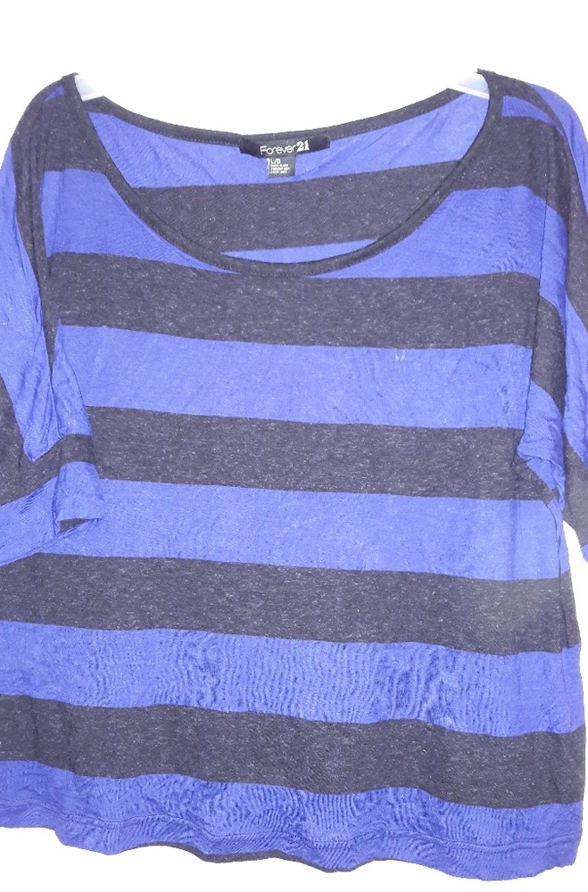 Short sleeve top